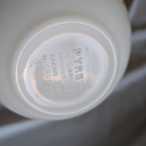 Set Of 2 Vintage Pyrex Cinderella Butterfly Gold And White Bowls #442 #441 - Picture 15 of 16